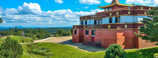 Temple Bouddhiste de Biollet : histoire, enseignements et vie du Sangha