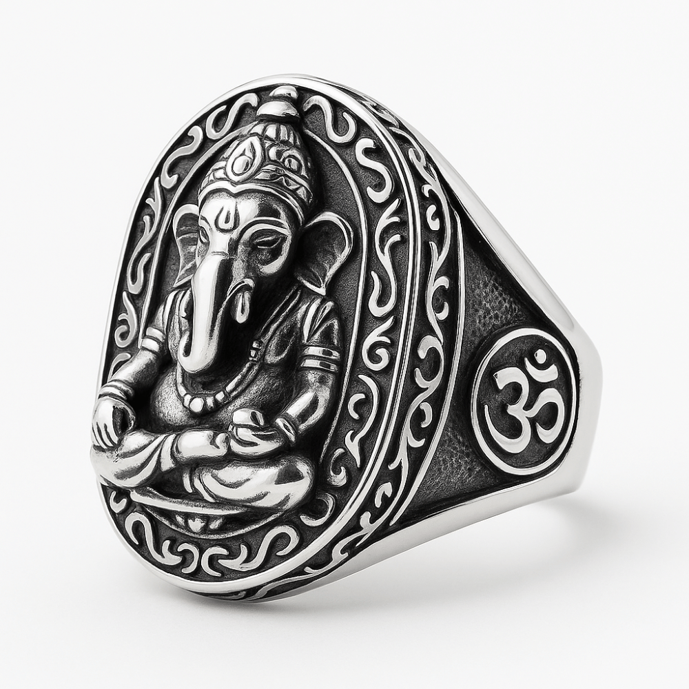 Bague chevalière Ganesh argent 925 vue de face, plateau 22 mm, finition vieillie