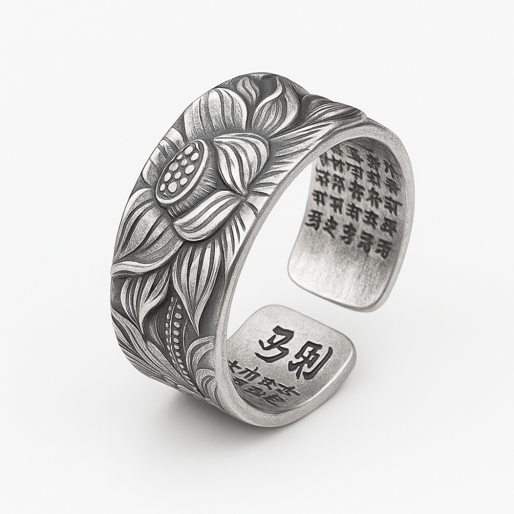 Bague homme lotus en alliage de zinc, motif fleur de lotus gravé en relief, vue de face