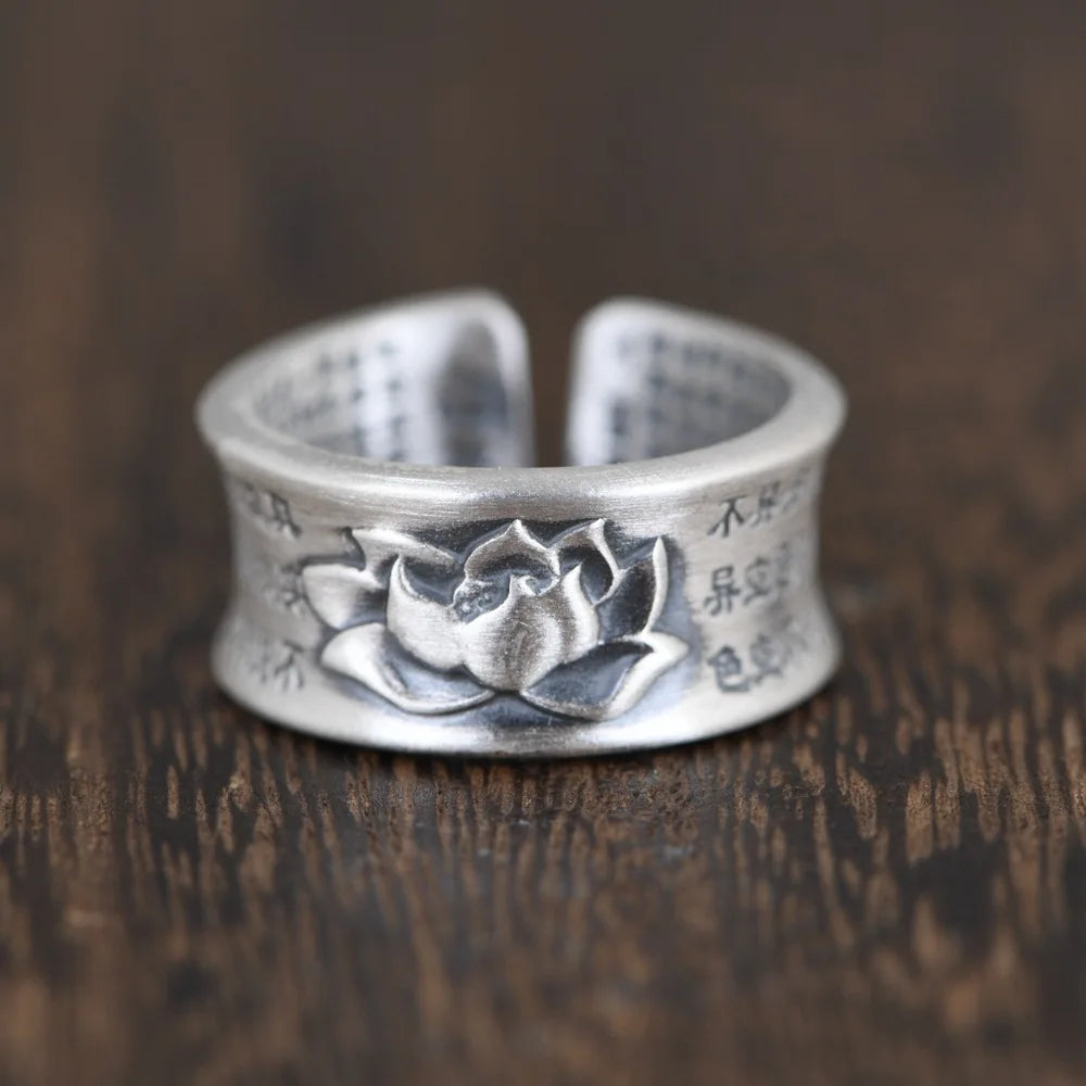 Bague bouddhiste lotus portée au doigt, style vintage unisexe