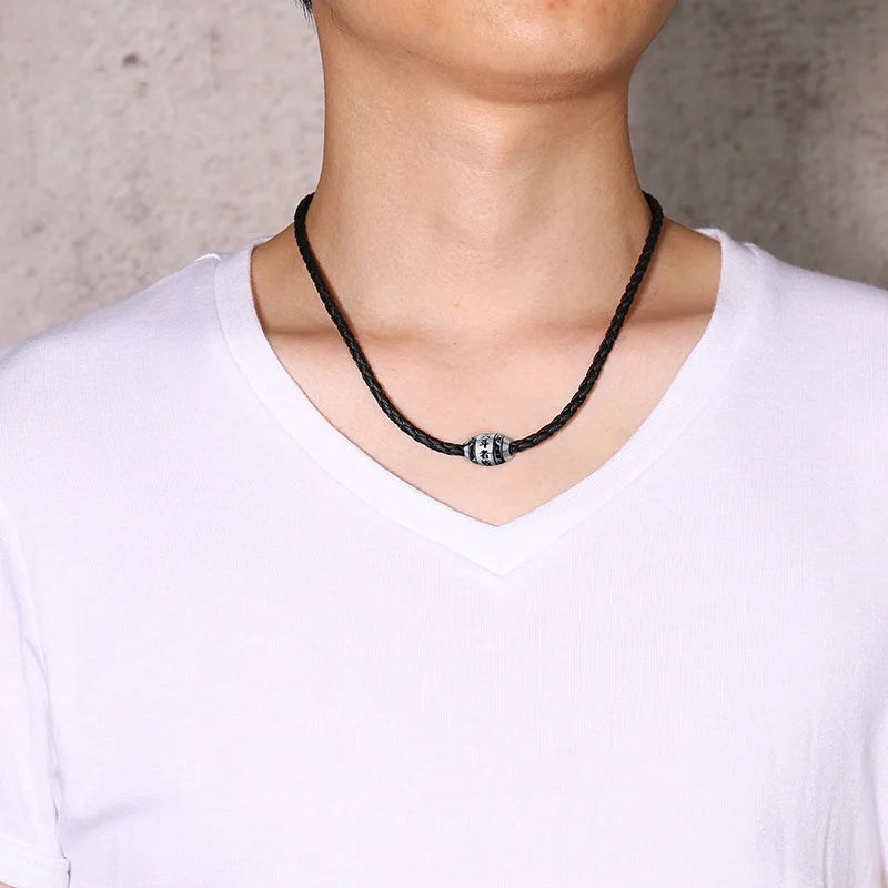 Collier Bouddhiste à Breloque Mantra Noir