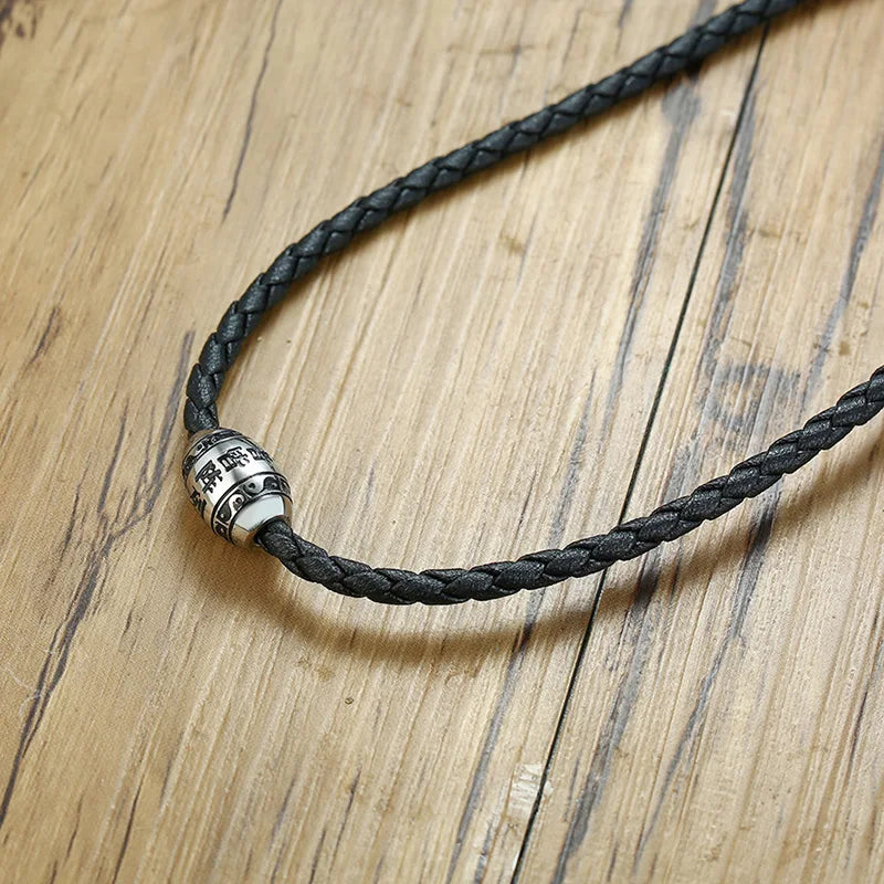 Collier Bouddhiste à Breloque Mantra Noir
