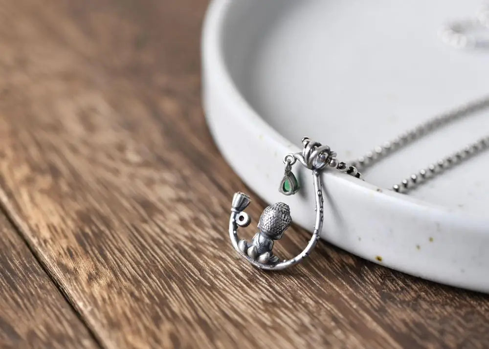 Pendentif Bouddha avec Divinité Bouddhiste en Argent
