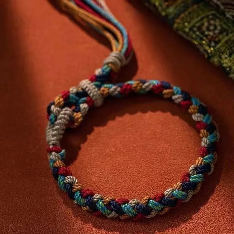Bracelet tibétain femme tressé fil coton soie vue de face