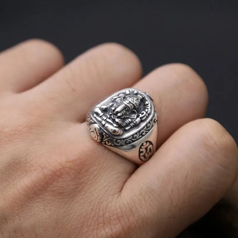 Bague Ganesh homme argent 925 poinçon NGTC, vue de profil plateau large 22 mm