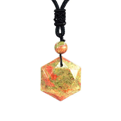 Collier pierre naturelle hexagonale variante oeil de tigre reflets dorés