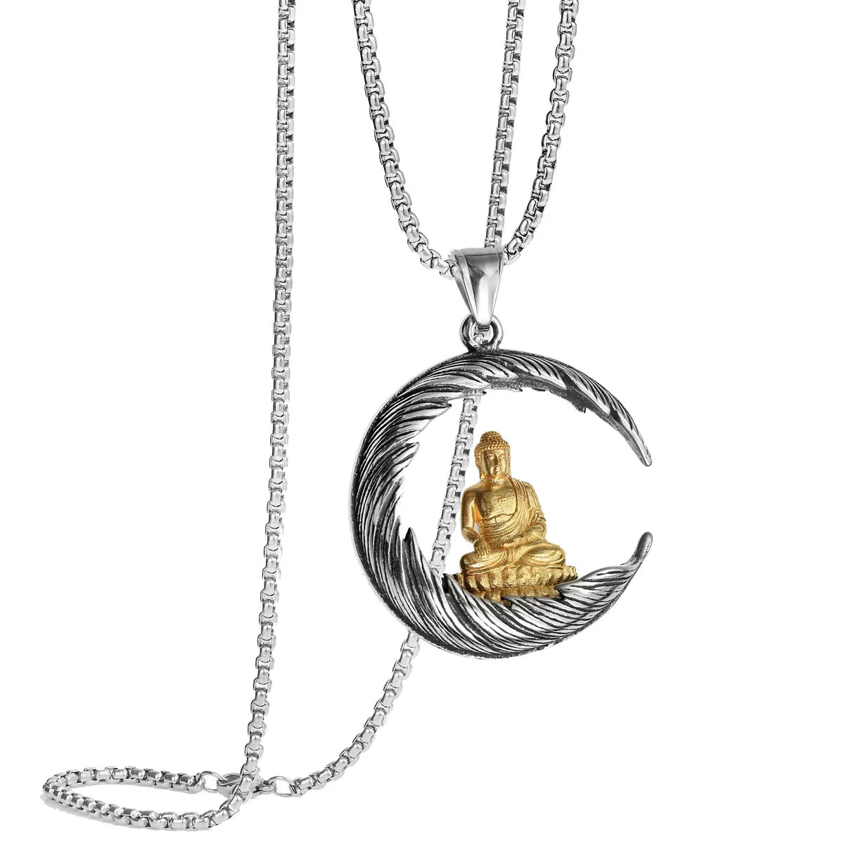 Vue détail pendentif Bouddha lune, bijou bouddhiste symbolique lunaire